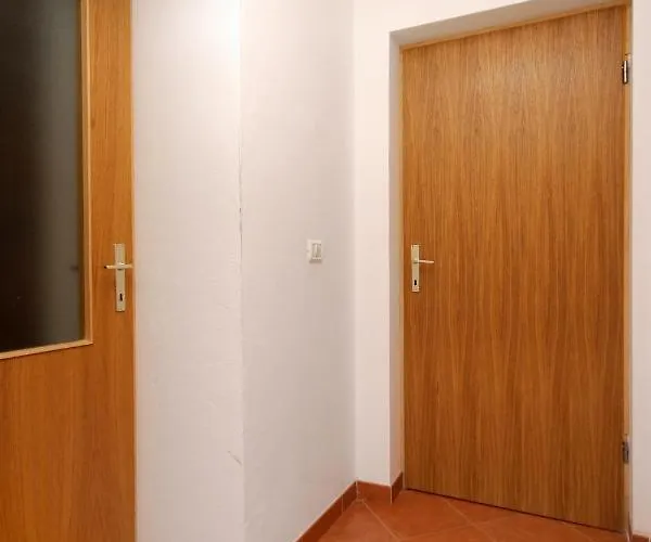 With Parking Space - 6995 아파트